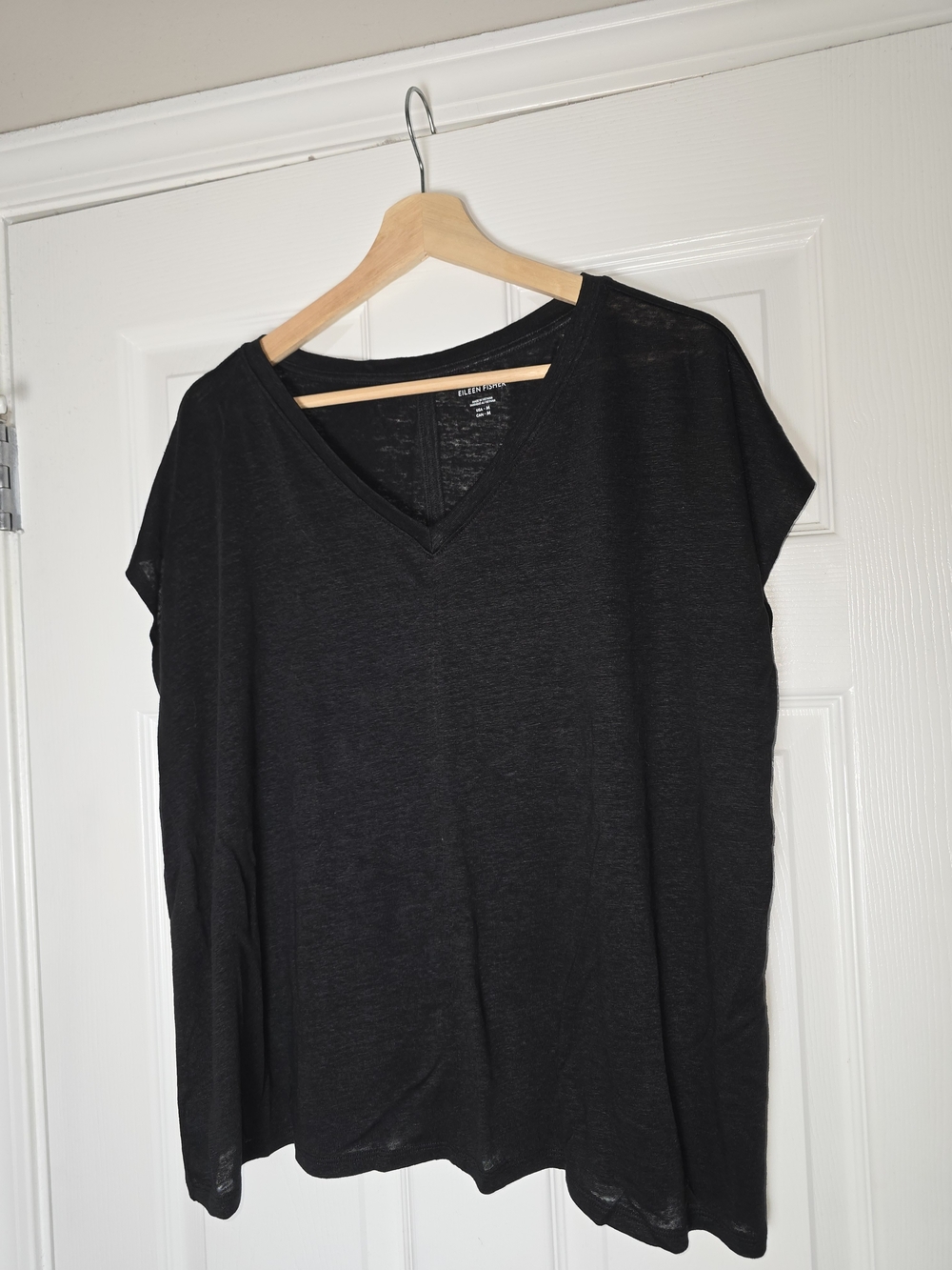 Eileen Fisher 100% Organic Linen Black V-Neck Short Sleeve Top Size Medium